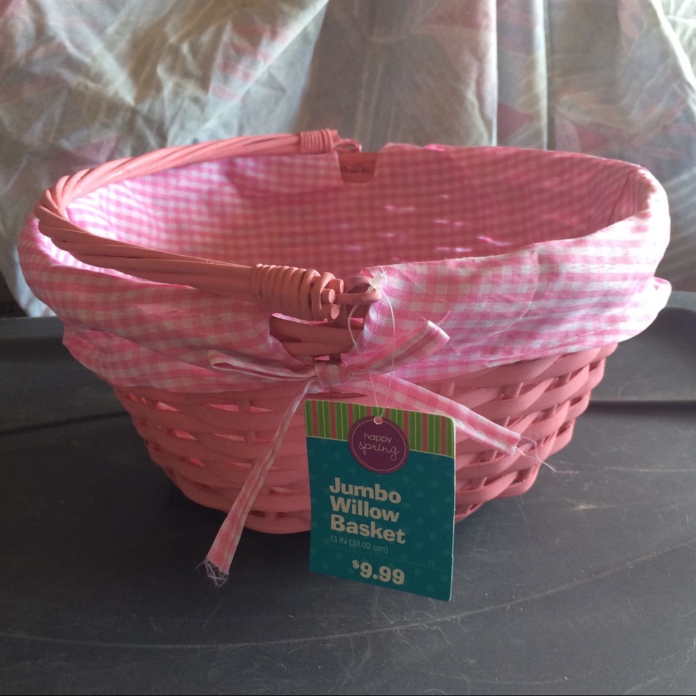 🔴 SOLD 🔴  Jumbo Pink Willow Basket